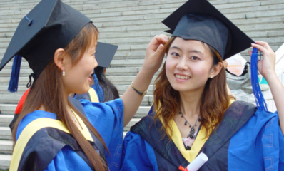 畢業后檔案與戶口仍在學校，第二年是否還算應屆生？擇業身份全解析